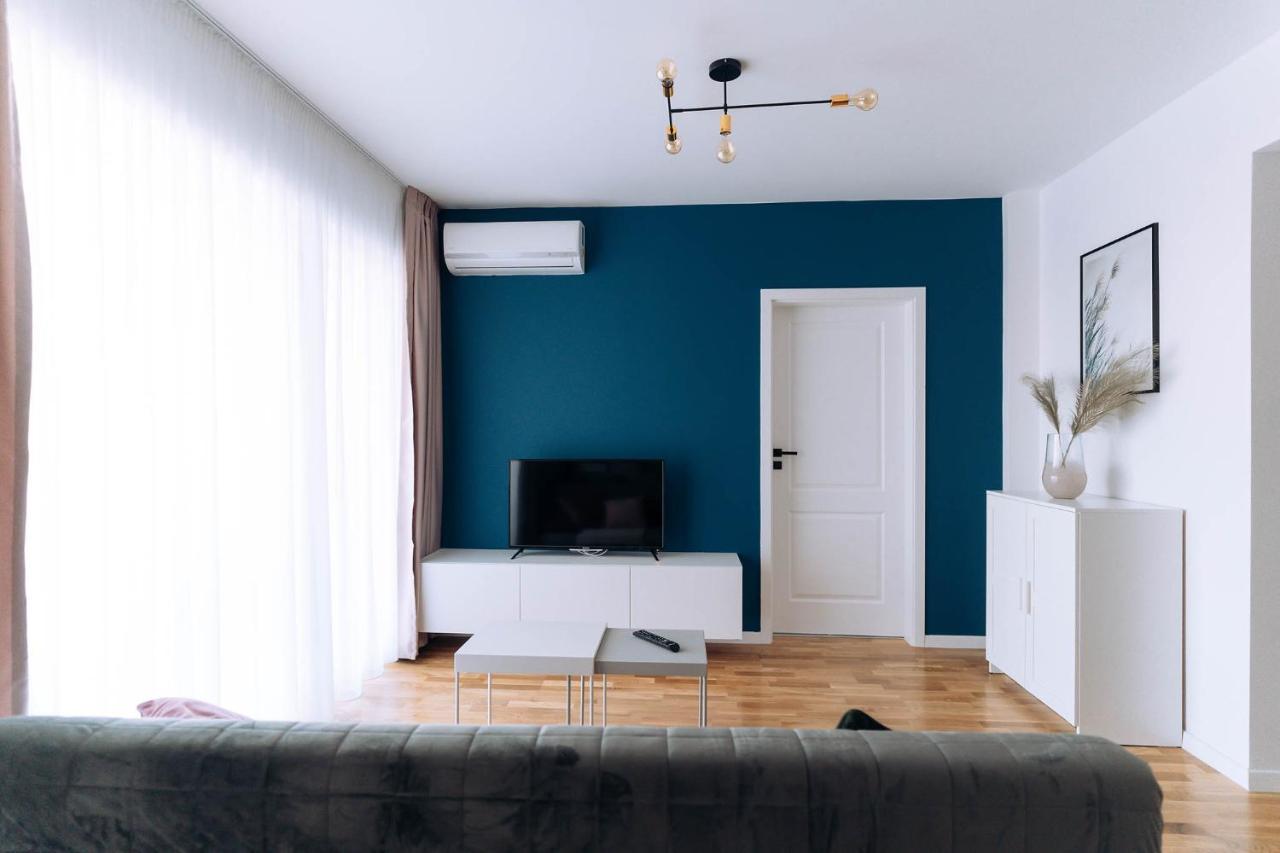 Flamingo Suites Oradea Exterior photo
